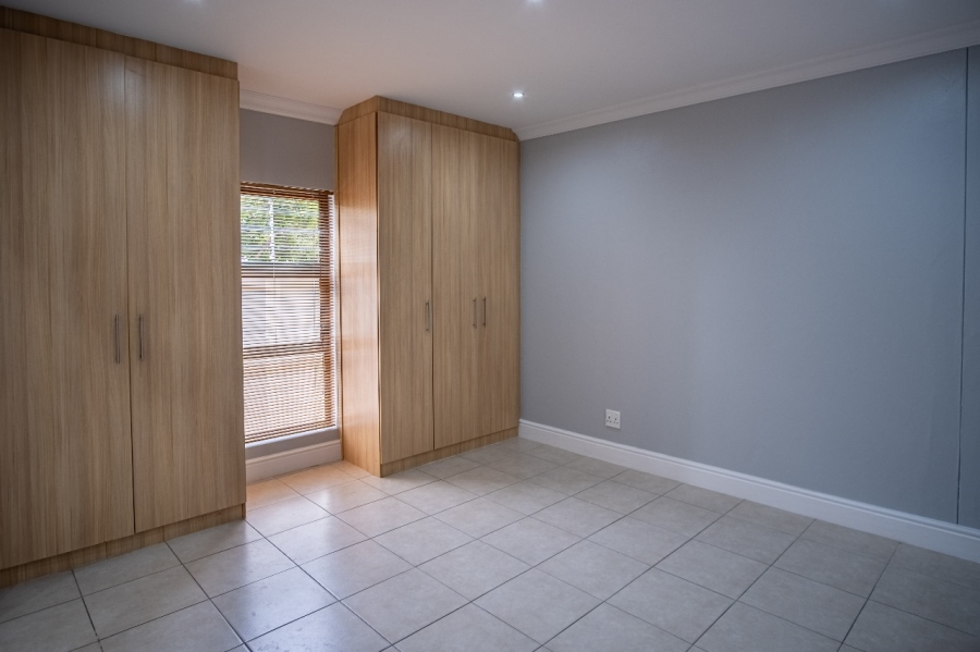 To Let 3 Bedroom Property for Rent in Crawford Western Cape